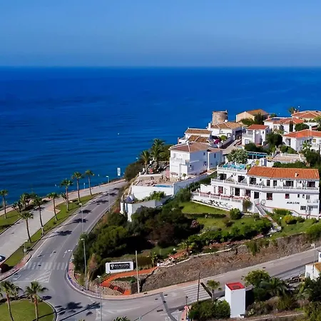 Avalon Pensión 3*