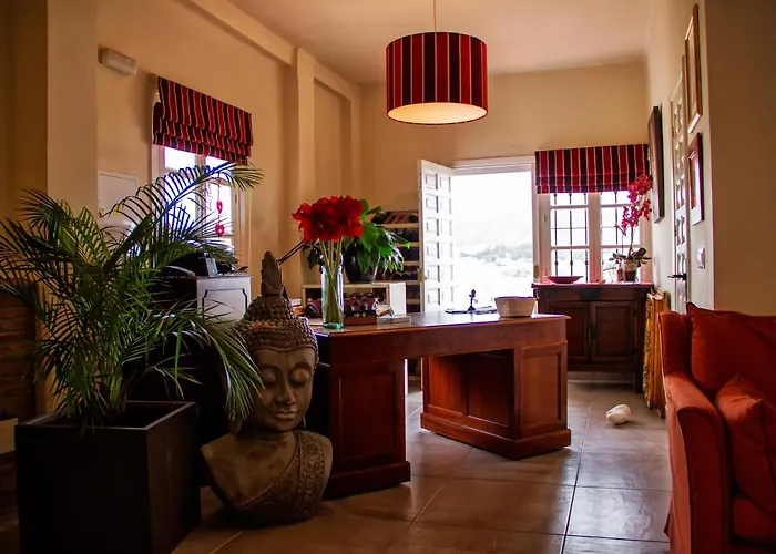 Avalon ゲストハウス 3*