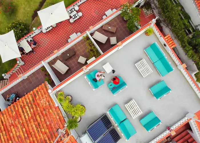 Avalon Guest house 3*